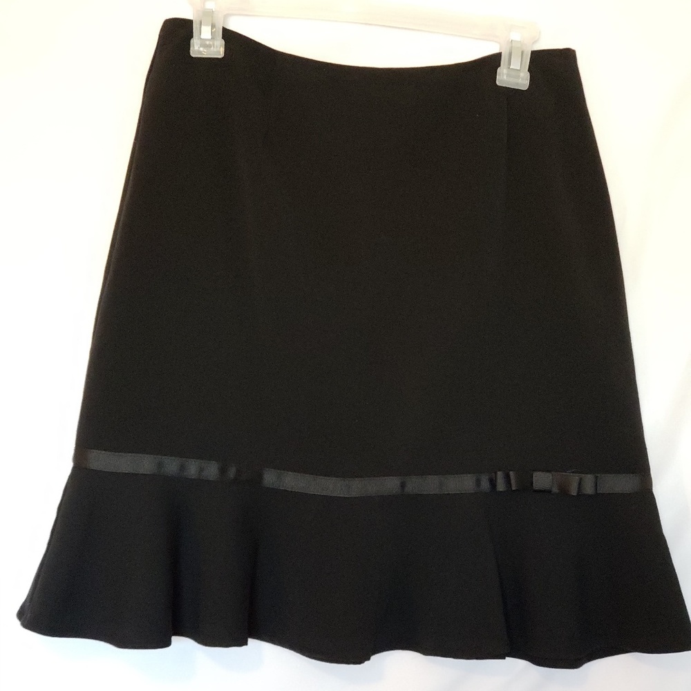 COPY - Briggs New York Black Trumpet Skirt w/Acce…